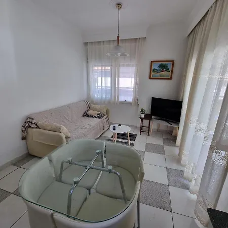 Lucas 5 Seaside Flogita