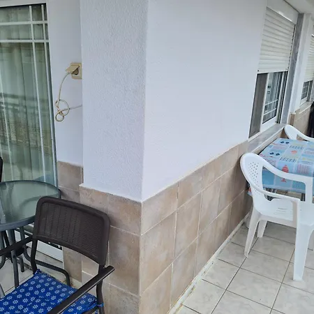 Lucas 5 Seaside Apartment Flogita