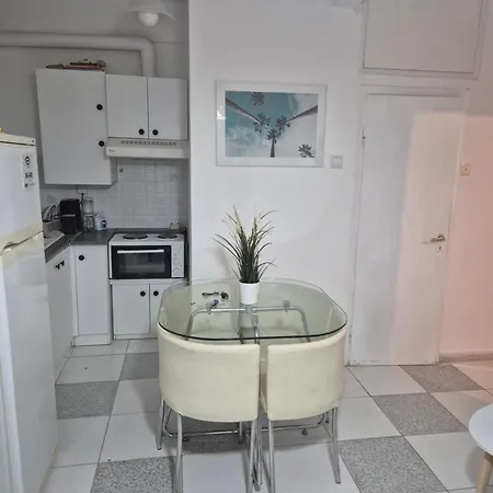Apartment Lucas 5 Seaside Flogita